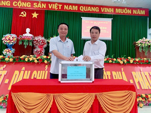 z7260145284420_fb6dfcc0da7c50a6639a01c2fd769ac2